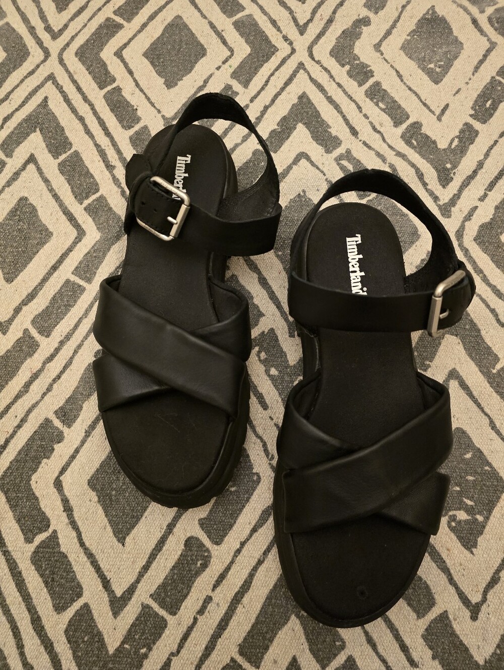 Timberland London Vibe X Black Crisscross Buckle  Leather Sandals, Sz 7.5